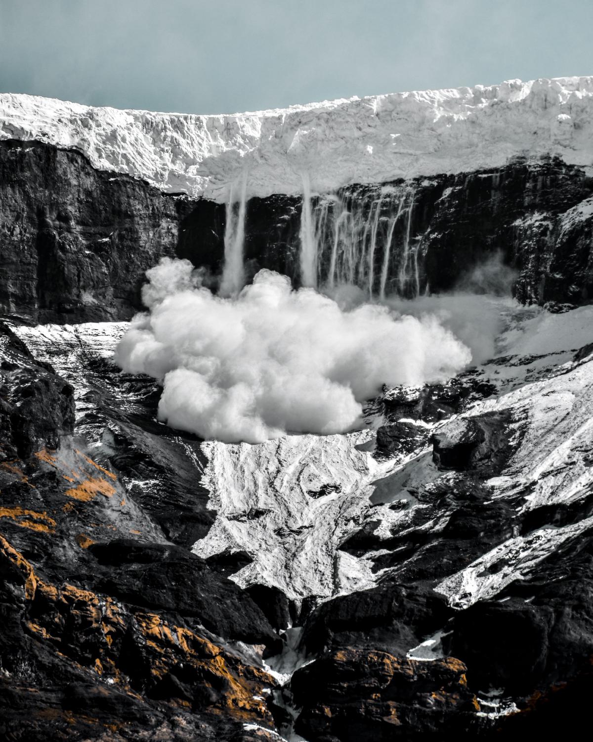 MEWS - an IoT and Cloud-Based avalanche detection and prediction platform